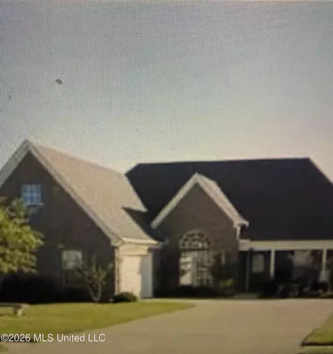 1337 Holly Springs Rd, Hernando, MS 38632 photo 1