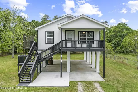 329 Fleitas Ave, Pass Christian, MS 39571