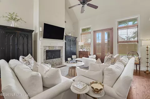 930 Caroline Dr, Biloxi, MS 39532 photo 8