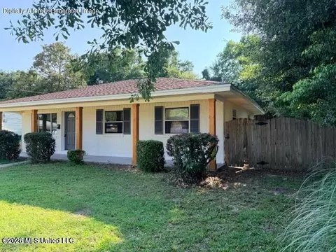 2211 Saint James Blvd, Gulfport, MS 39507