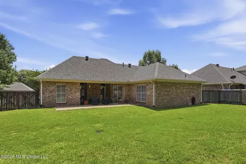 Exterior - 136 Prescott Rdg, Madison, MS 39110 photo 7 of 10