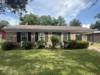 2004 Canary Ln, Clarksdale, MS 38614