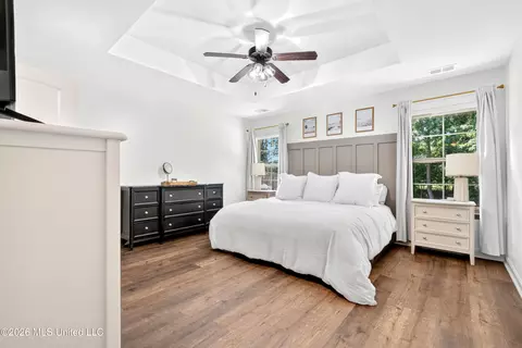 Bedroom - 823 W Fairway Pointe Cv, Hernando, MS 38632 photo 1 of 7