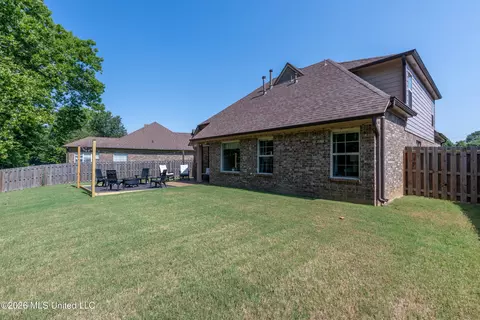 Exterior - 823 W Fairway Pointe Cv, Hernando, MS 38632 photo 7 of 7