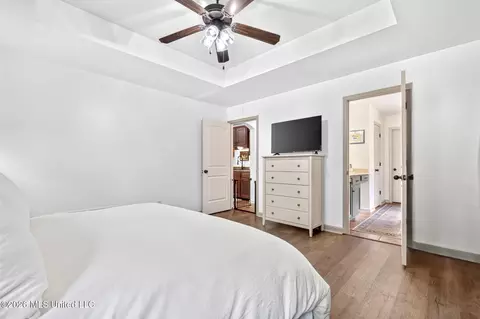Bedroom - 823 W Fairway Pointe Cv, Hernando, MS 38632 photo 3 of 7