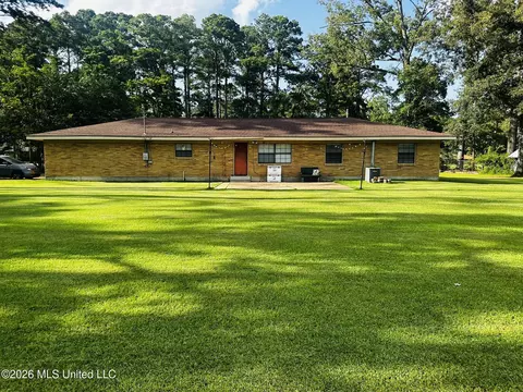 Exterior - 1387 E 1st St, Forest, MS 39074 photo 2 of 5