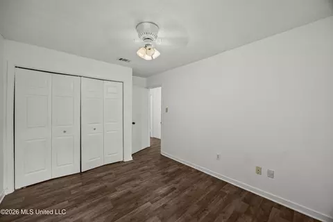 Other - 1255 E County Line Rd #L-6, Jackson, MS 39211 photo 4 of 5