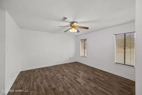 Bedroom - 1255 E County Line Rd #L-6, Jackson, MS 39211 photo 1 of 5