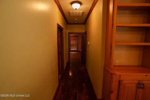 Entry Way - 1987 Pardue Rd, Raymond, MS 39154 photo 4 of 4