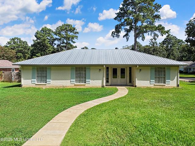 200 Poplar Dr, Brandon, MS 39047
