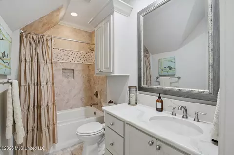 Bath - 103 Lakeshore Cv, Madison, MS 39110 photo 3 of 3
