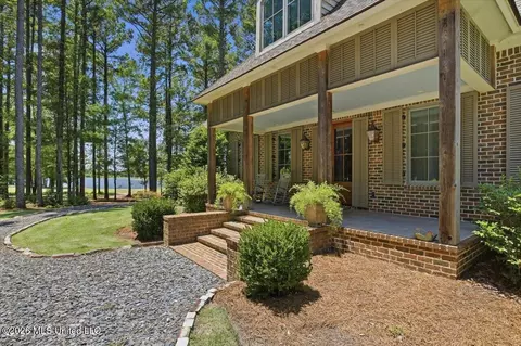 Exterior - 103 Lakeshore Cv, Madison, MS 39110 photo 4 of 15
