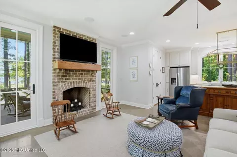 Living - 103 Lakeshore Cv, Madison, MS 39110 photo 1 of 1