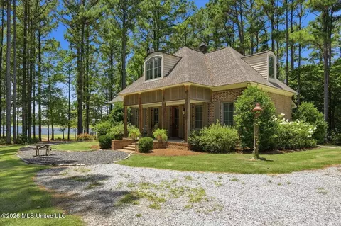Exterior - 103 Lakeshore Cv, Madison, MS 39110 photo 1 of 15
