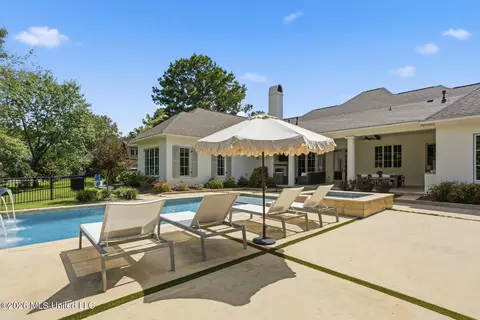 Exterior - 149 Calumet Dr, Madison, MS 39110 photo 4 of 21