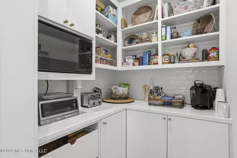 Kitchen - 149 Calumet Dr, Madison, MS 39110 photo 5 of 5