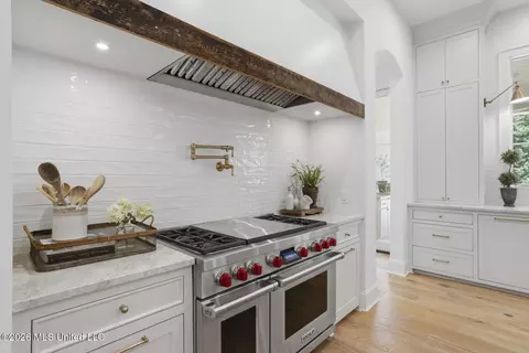 Kitchen - 149 Calumet Dr, Madison, MS 39110 photo 4 of 5