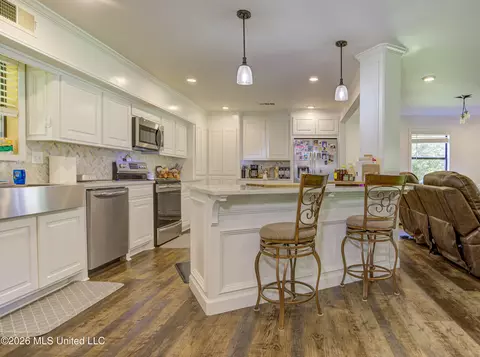 Kitchen - 4757 Highway 27, Edwards, MS 39066 photo 1 of 8