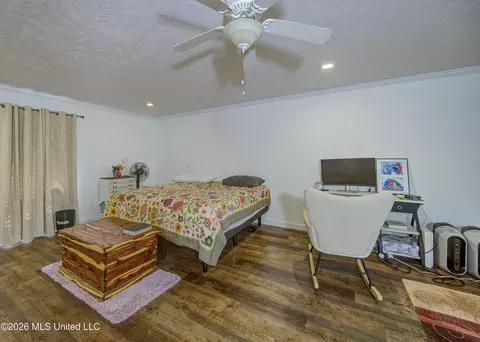 Bedroom - 4757 Highway 27, Edwards, MS 39066 photo 3 of 5
