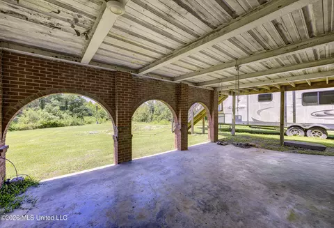 Exterior - 4757 Highway 27, Edwards, MS 39066 photo 3 of 9