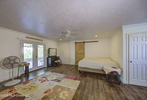 Bedroom - 4757 Highway 27, Edwards, MS 39066 photo 4 of 5