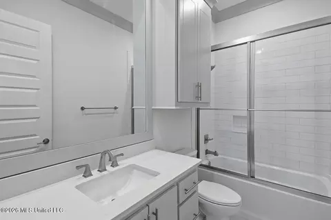 Bath - 256 Arbor Trl, Brandon, MS 39047 photo 3 of 6