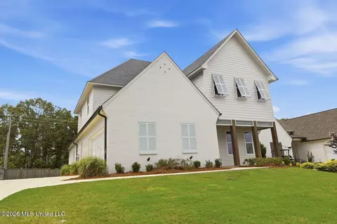 Exterior - 256 Arbor Trl, Brandon, MS 39047 photo 3 of 9