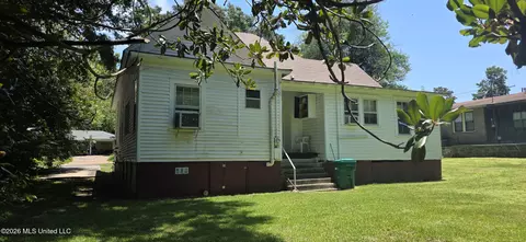 Exterior - 425 Cameron St, Mccomb, MS 39648 photo 6 of 12