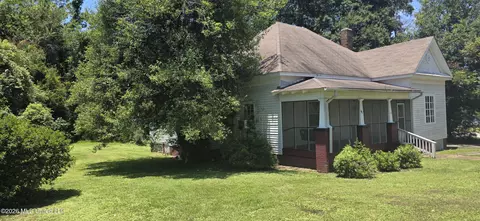 Exterior - 425 Cameron St, Mccomb, MS 39648 photo 2 of 12