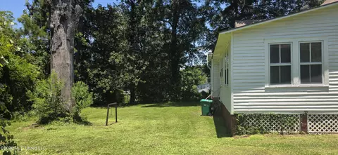 Exterior - 425 Cameron St, Mccomb, MS 39648 photo 8 of 12