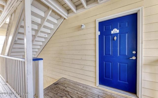 2421 Beachview Dr #B10, Ocean Springs, MS 39564