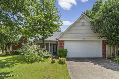 7503 Hunters Hollow Ln, Southaven, MS 38671