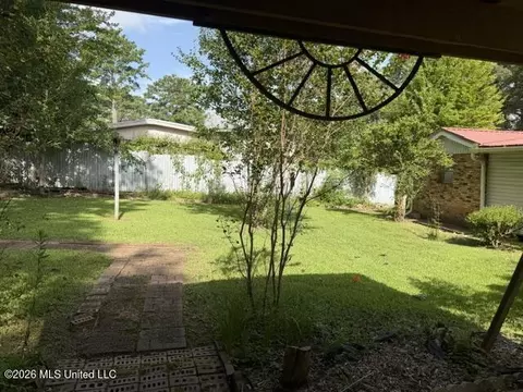Exterior - 819 Meadow Ln, Byram, MS 39272 photo 4 of 18