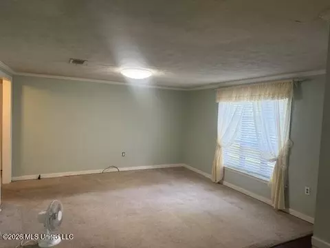 Living - 819 Meadow Ln, Byram, MS 39272 photo 1 of 5