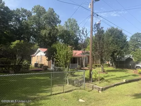 Exterior - 819 Meadow Ln, Byram, MS 39272 photo 16 of 18