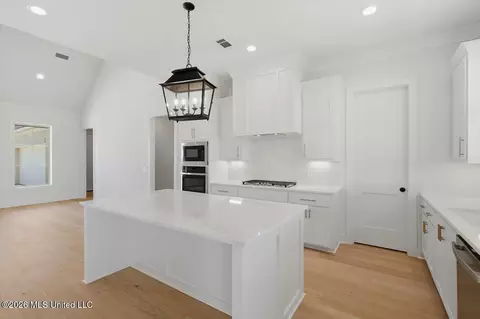 Kitchen - 203 Benners Ln, Madison, MS 39110 photo 1 of 3