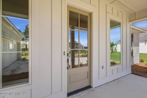 Exterior - 203 Benners Ln, Madison, MS 39110 photo 5 of 10