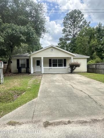 6095 W Carroll St, Bay Saint Louis, MS 39520