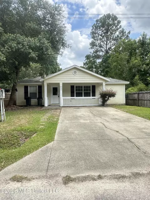6095 W Carroll St, Bay Saint Louis, MS 39520