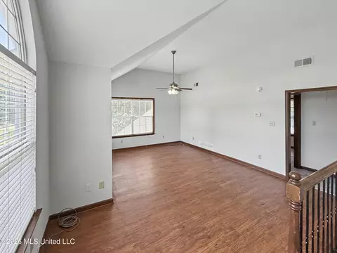 Living - 7632 Holly Springs Rd, Hernando, MS 38632 photo 4 of 5
