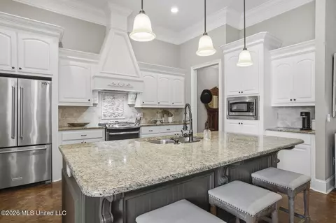 Kitchen - 120 Provonce Park, Brandon, MS 39042 photo 2 of 5