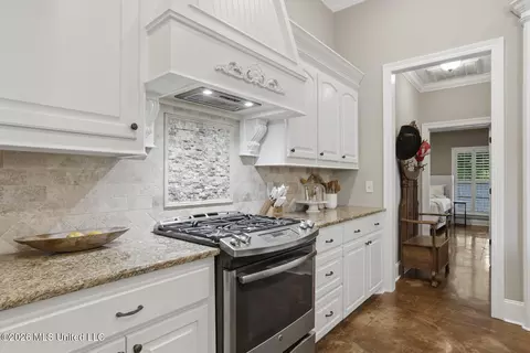 Entry Way - 120 Provonce Park, Brandon, MS 39042 photo 3 of 4