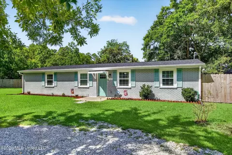 259 Trout St, Waveland, MS 39576
