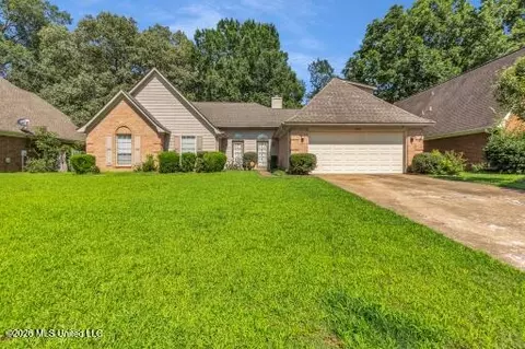 5892 Michaelson Dr, Olive Branch, MS 38654