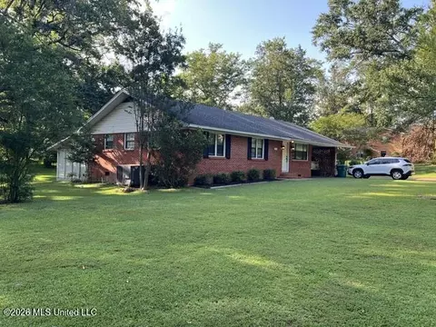 1510 W Govan St, Grenada, MS 38901 photo 2