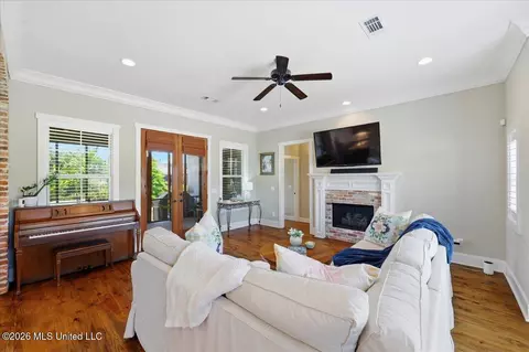 Living - 104 Camden Trl, Madison, MS 39110 photo 1 of 5