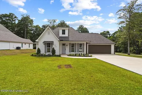 216 E Mccormick Dr, Richton, MS 39476 photo 1