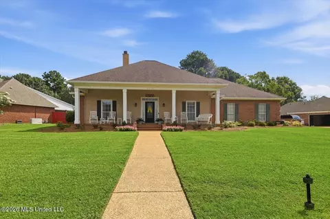 216 Cannon Ridge Dr, Brandon, MS 39042
