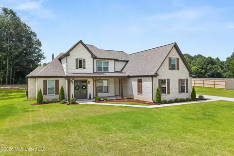 230 Centerline Roper Loop, Byhalia, MS 38611