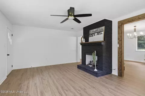 Living - 106 Pine Ridge Rd, Florence, MS 39073 photo 3 of 5